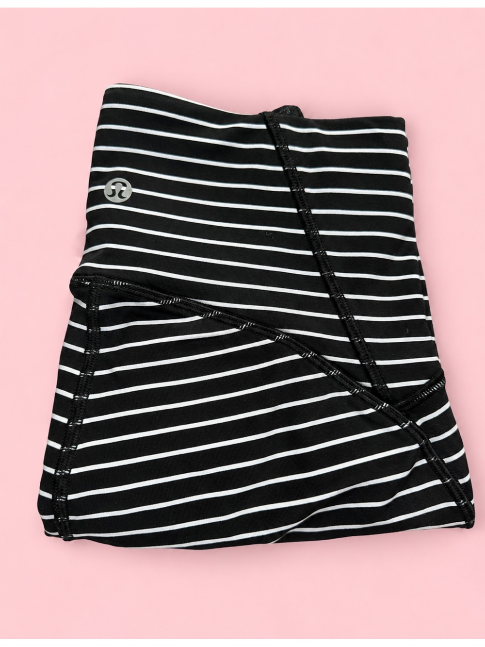EUC LULULEMON Black & White Striped Leggings